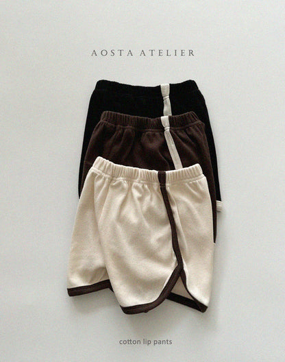 [Aos04] Lip Short Pants