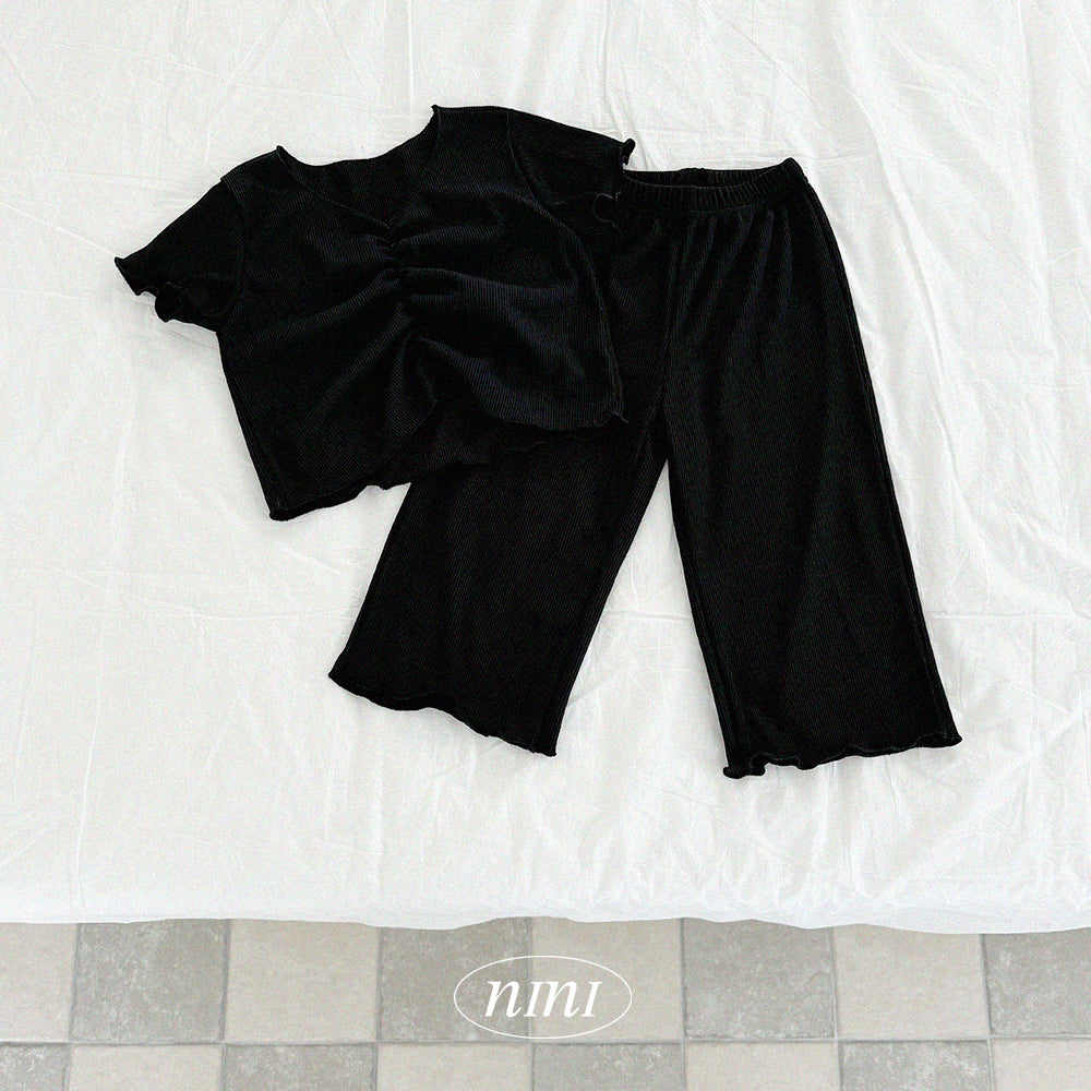 [NINI02] Nini Pleats Set Top and Bottom Set