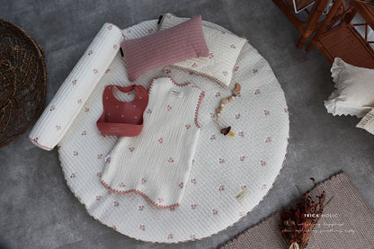 Cherry embroidery round play mat