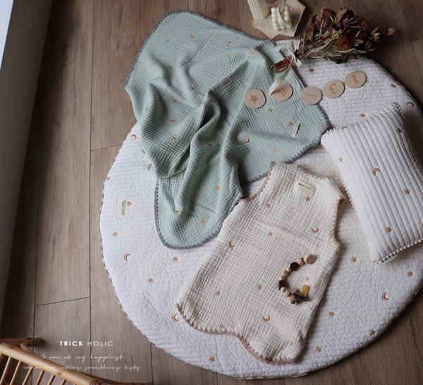 6-layer gauze star and moon embroidery blanket